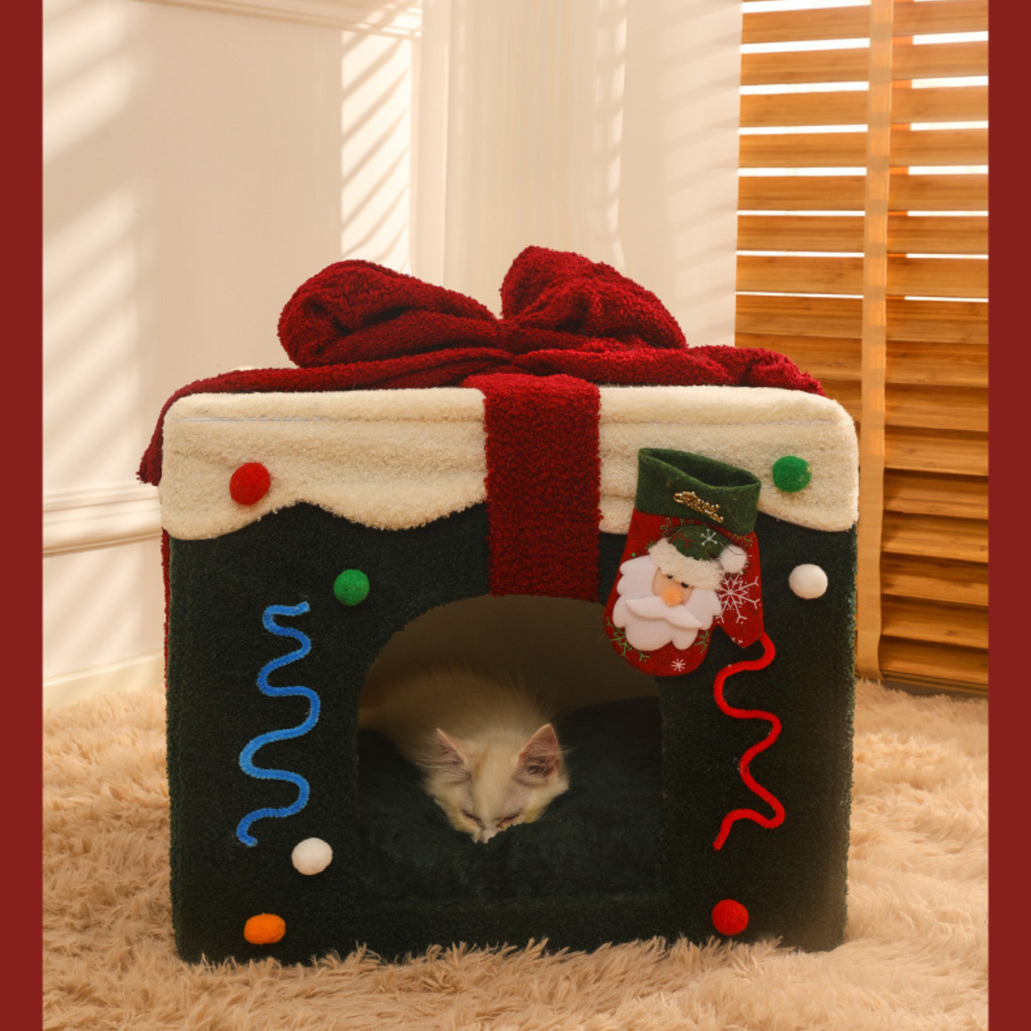 Amelia Christmas Pet Resting House