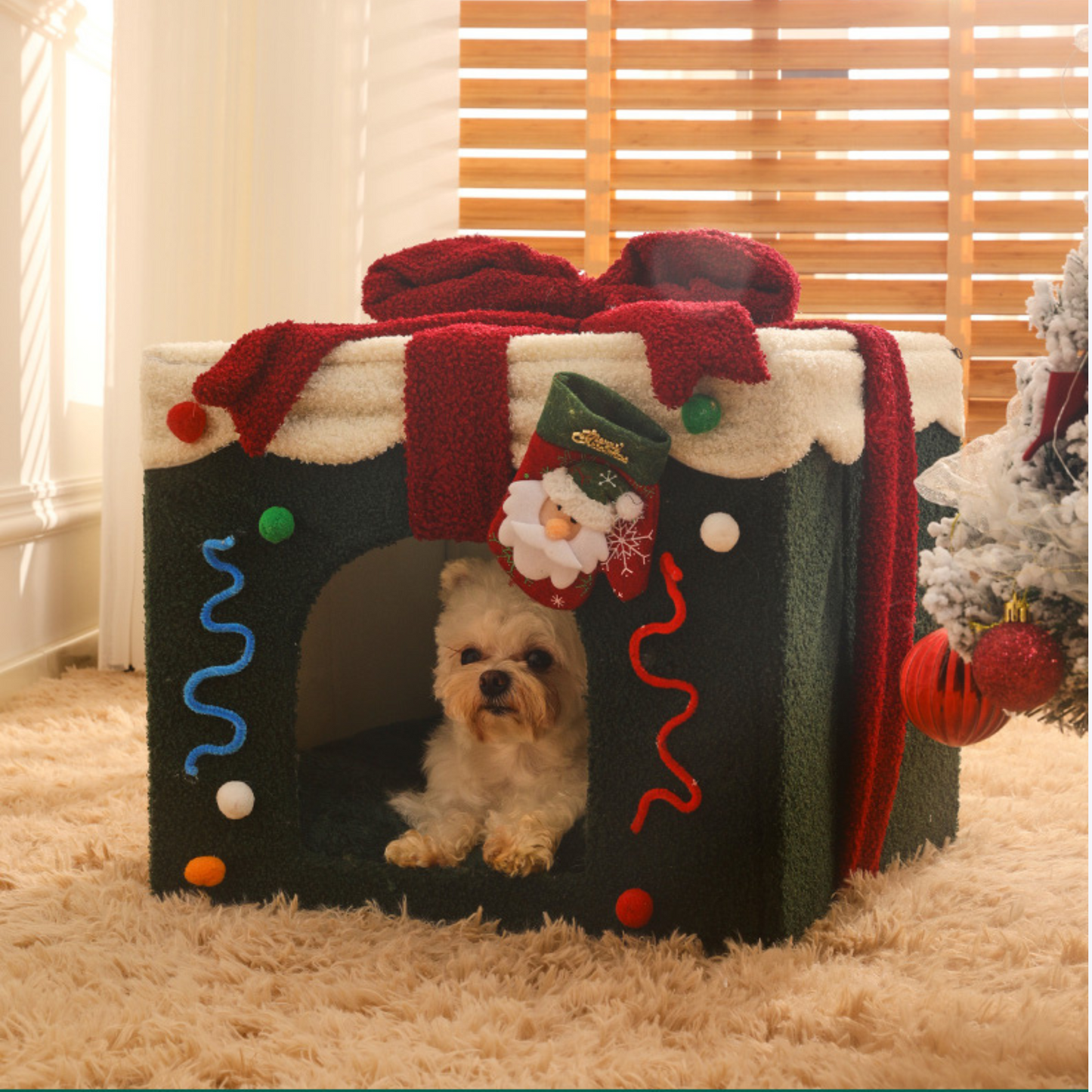 Amelia Christmas Pet Resting House